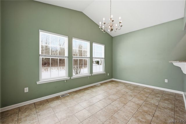 1 Skylark Lane, Wheatfield, NY 14304