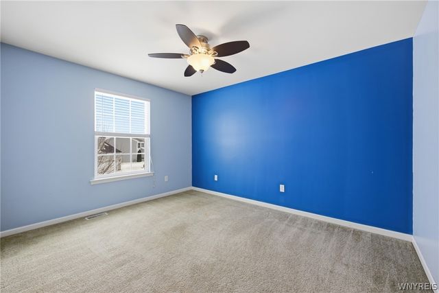 1 Skylark Lane, Wheatfield, NY 14304