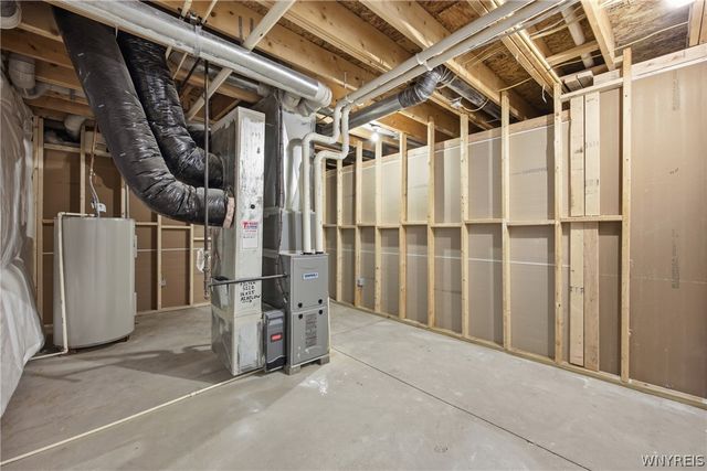 1 Skylark Lane, Wheatfield, NY 14304