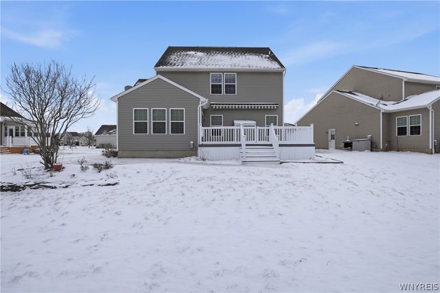 1 Skylark Lane, Wheatfield, NY 14304