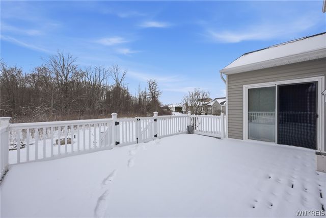 1 Skylark Lane, Wheatfield, NY 14304