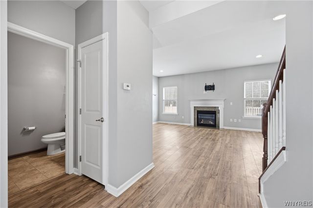 1 Skylark Lane, Wheatfield, NY 14304