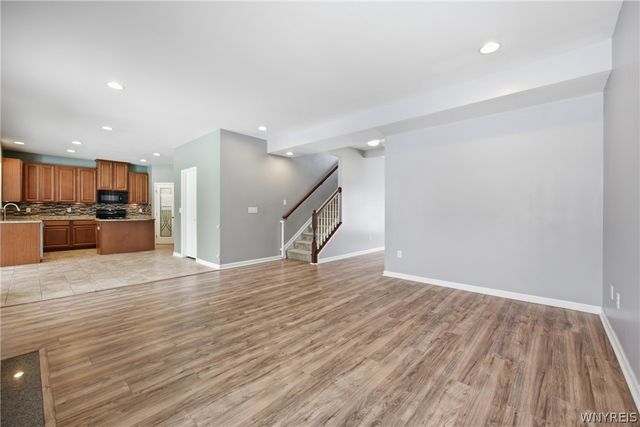 1 Skylark Lane, Wheatfield, NY 14304