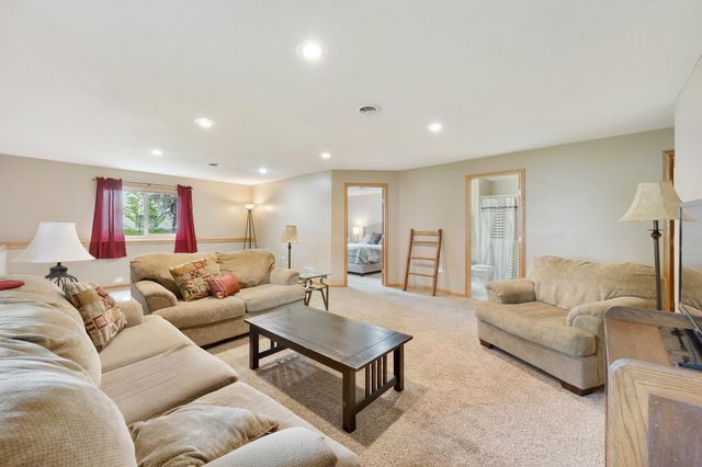 1414 3rd Street S, Princeton, MN 55371