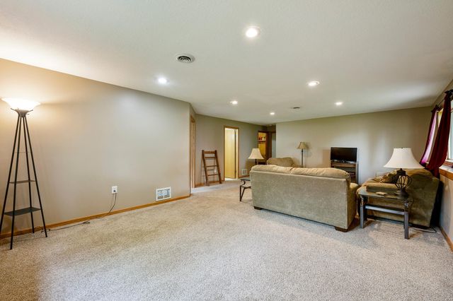 1414 3rd Street S, Princeton, MN 55371