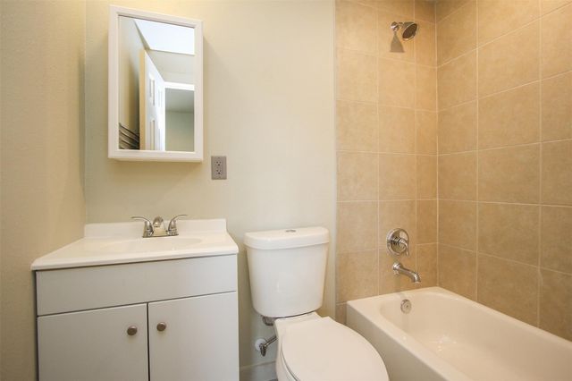 505 E 32nd Street 1, Houston, TX 77018