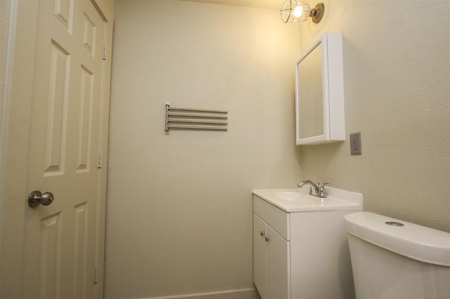 505 E 32nd Street 1, Houston, TX 77018