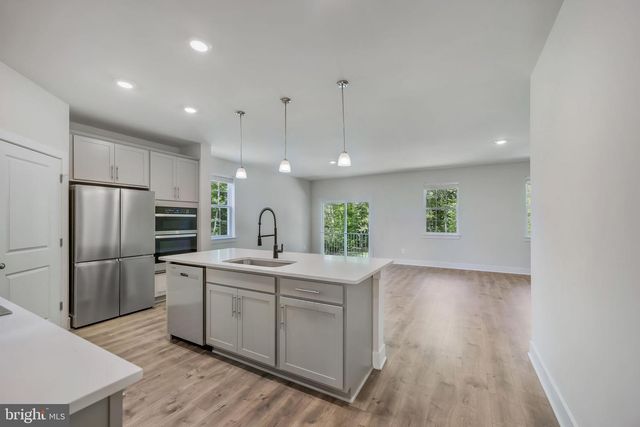 626 LONG MEADOW DR, Fredericksburg, VA 22406