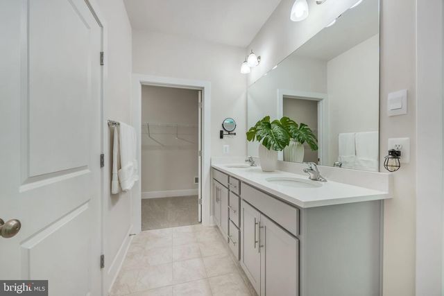 626 LONG MEADOW DR, Fredericksburg, VA 22406