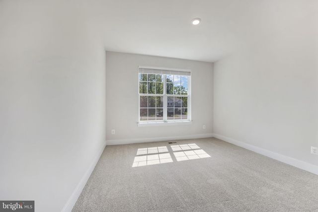 626 LONG MEADOW DR, Fredericksburg, VA 22406
