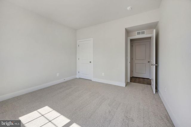 626 LONG MEADOW DR, Fredericksburg, VA 22406