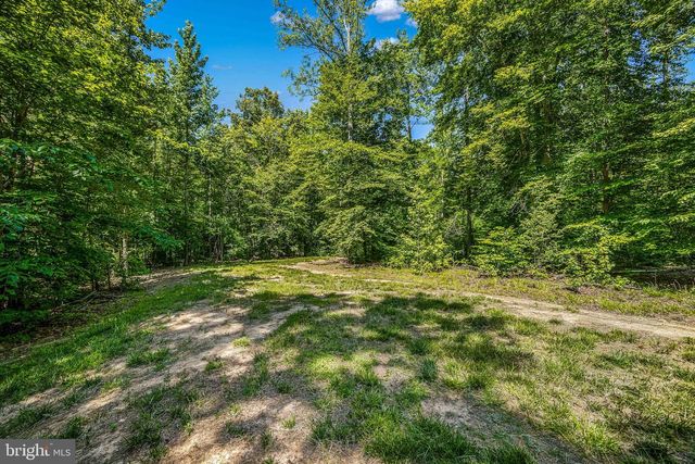 626 LONG MEADOW DR, Fredericksburg, VA 22406