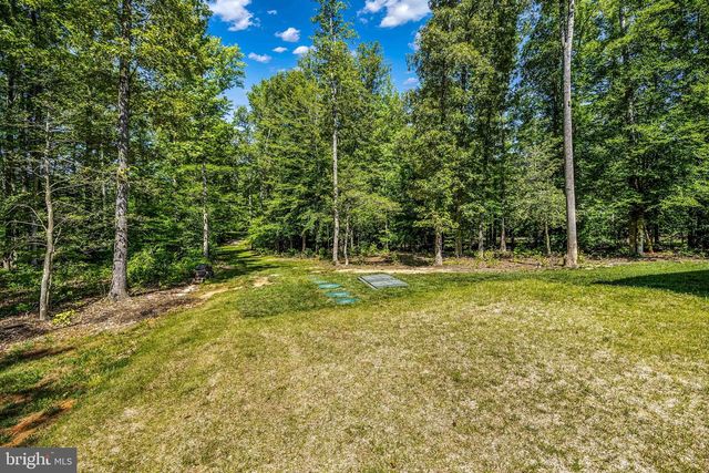 626 LONG MEADOW DR, Fredericksburg, VA 22406