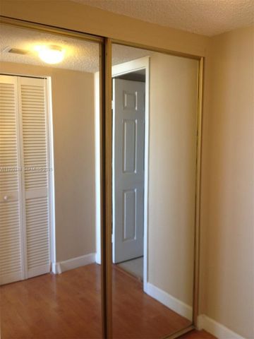 2025 NE 164th St 1006, North Miami Beach, FL 33162