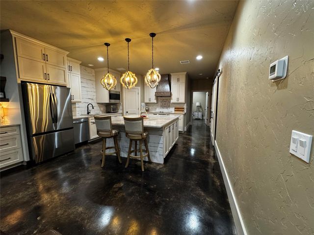 72 Circle Hook, Port O Connor, TX 77982