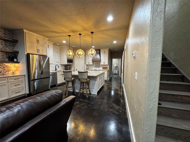 72 Circle Hook, Port O Connor, TX 77982