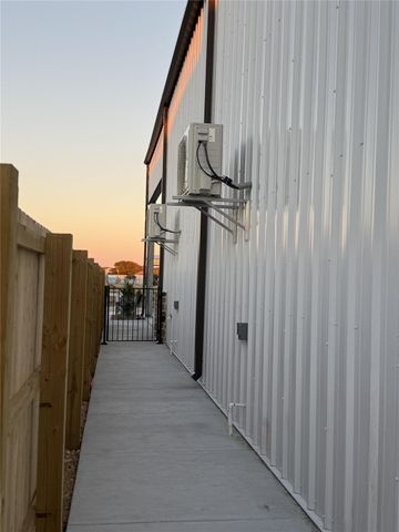 72 Circle Hook, Port O Connor, TX 77982