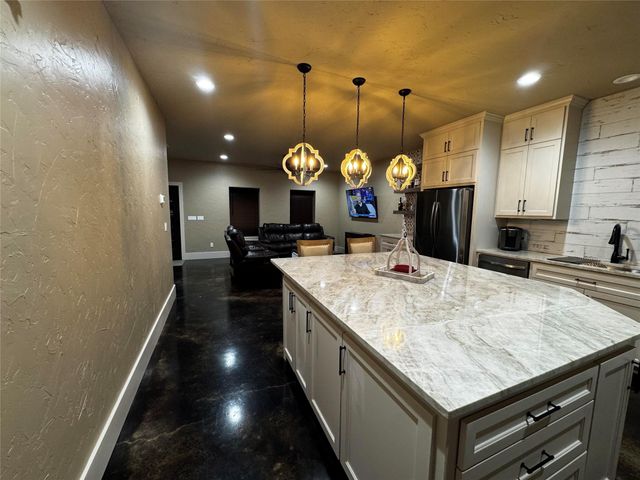 72 Circle Hook, Port O Connor, TX 77982