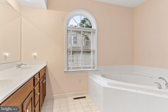 536 BRIDGEVIEW DR, Lemoyne, PA 17043