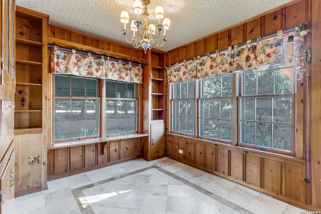 131 Mary D, San Antonio, TX 78209