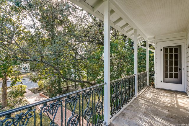 131 Mary D, San Antonio, TX 78209