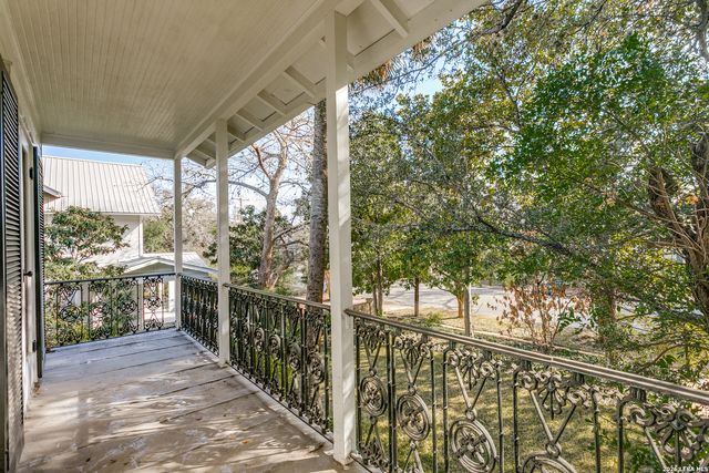 131 Mary D, San Antonio, TX 78209