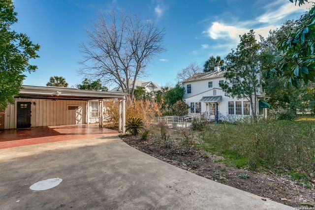 131 Mary D, San Antonio, TX 78209