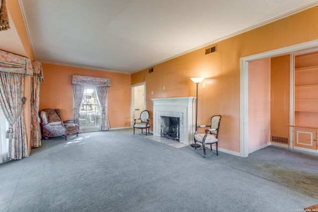 131 Mary D, San Antonio, TX 78209