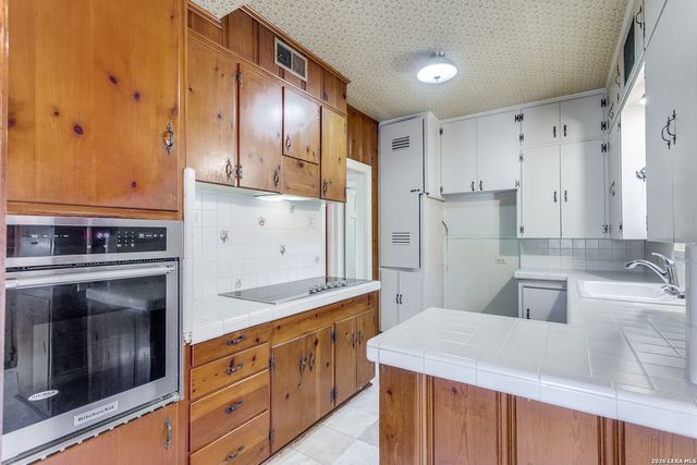 131 Mary D, San Antonio, TX 78209