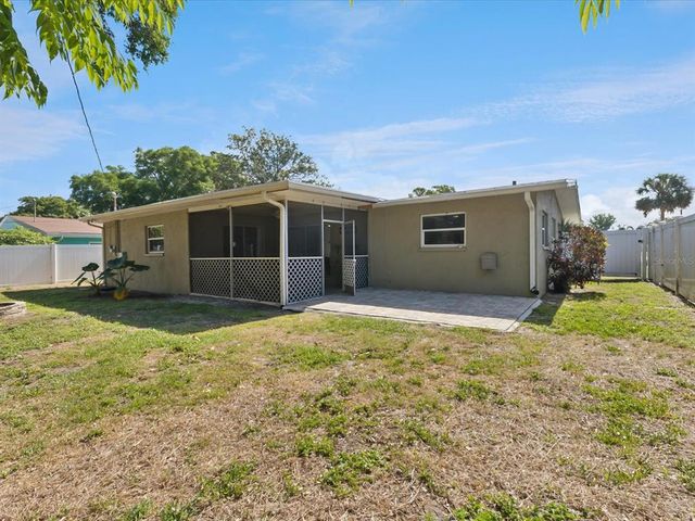 1390 S HILLCREST AVENUE, Clearwater, FL 33756