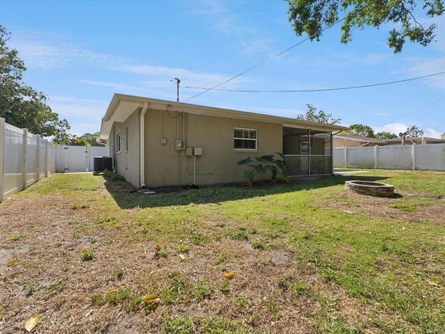 1390 S HILLCREST AVENUE, Clearwater, FL 33756