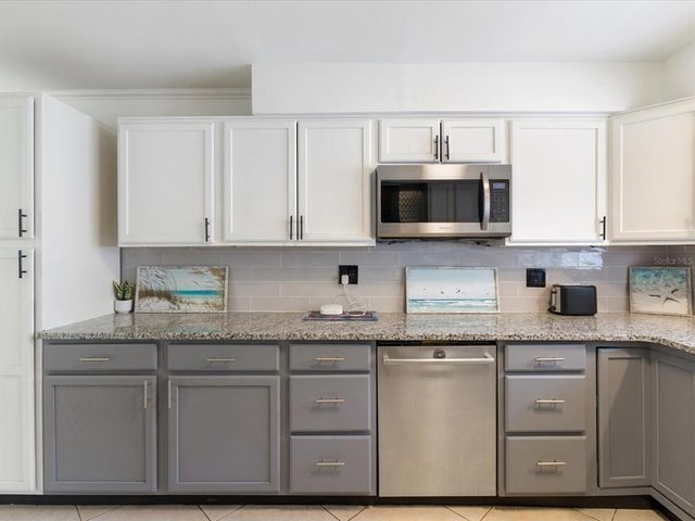1390 S HILLCREST AVENUE, Clearwater, FL 33756
