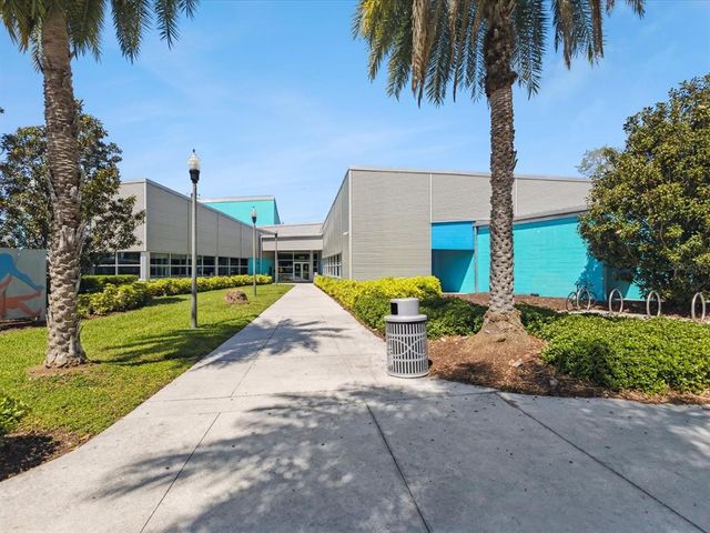 1390 S HILLCREST AVENUE, Clearwater, FL 33756