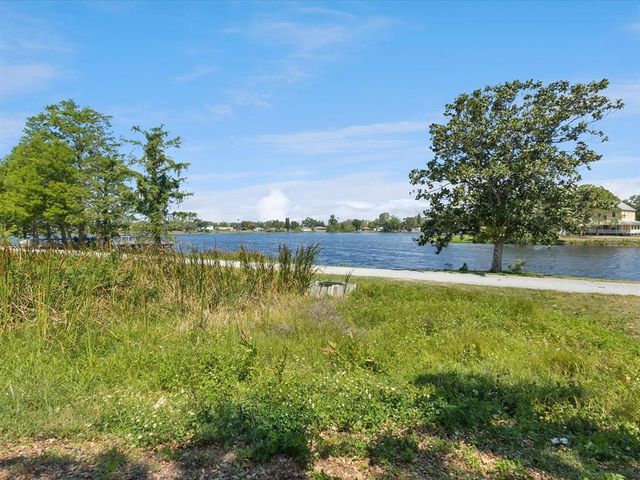 1390 S HILLCREST AVENUE, Clearwater, FL 33756