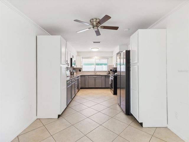1390 S HILLCREST AVENUE, Clearwater, FL 33756