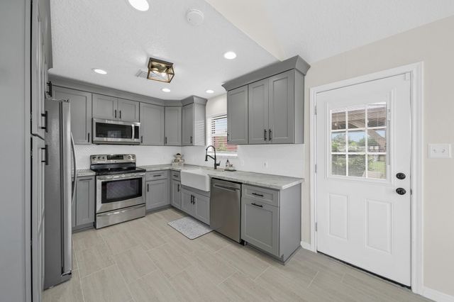 3603 Lone Pine Drive, Santa Fe, TX 77510