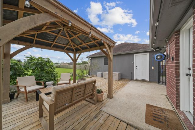 3603 Lone Pine Drive, Santa Fe, TX 77510