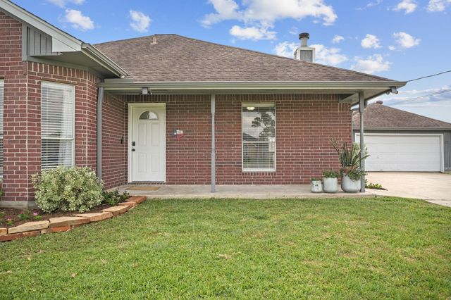 3603 Lone Pine Drive, Santa Fe, TX 77510