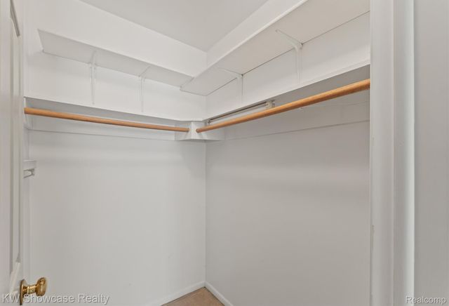 6933 Pebble Park Circle 83, West Bloomfield Charter Township, MI 48322