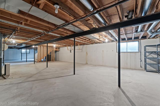 6933 Pebble Park Circle 83, West Bloomfield Charter Township, MI 48322