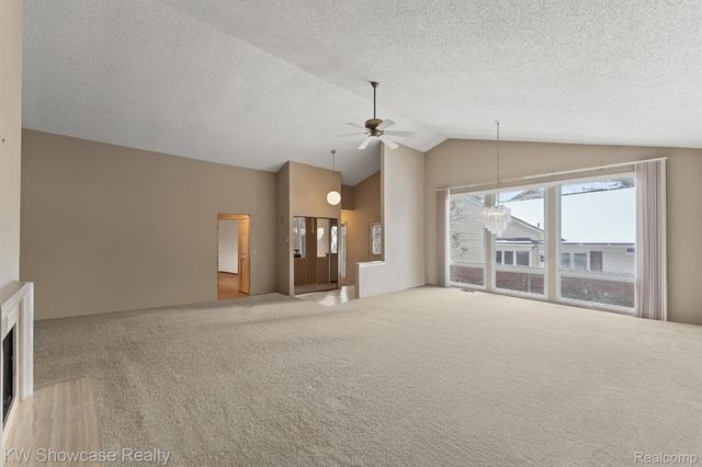 6933 Pebble Park Circle 83, West Bloomfield Charter Township, MI 48322