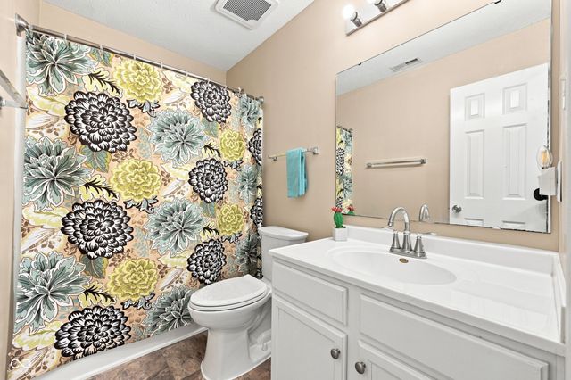 10695 Trailwood Drive, Fishers, IN 46038