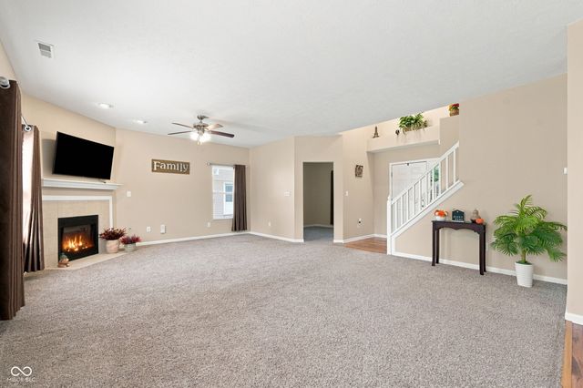 10695 Trailwood Drive, Fishers, IN 46038