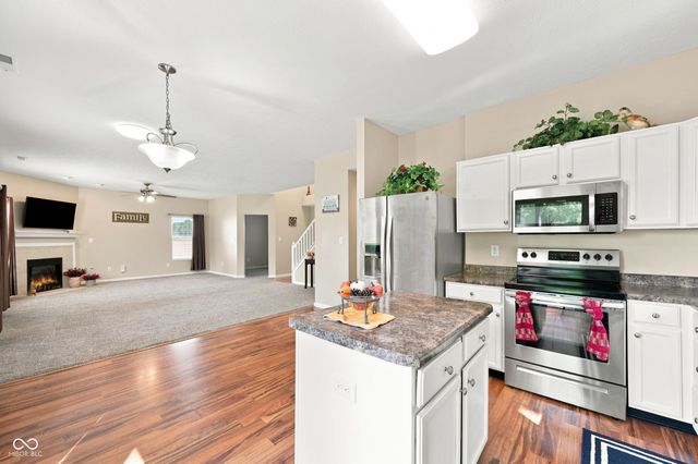 10695 Trailwood Drive, Fishers, IN 46038