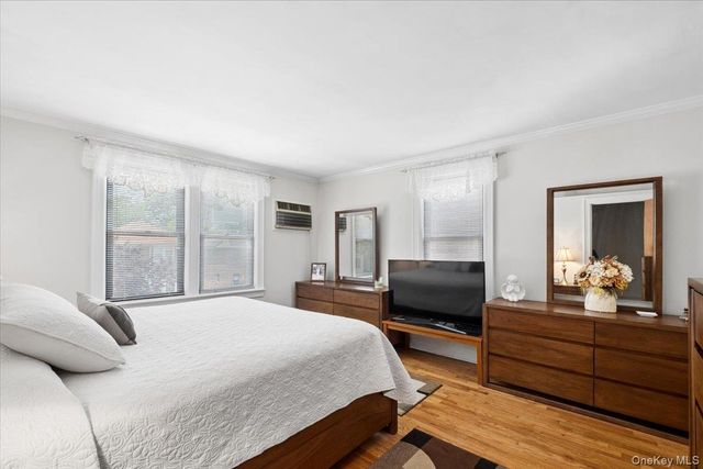 1241 Rhinelander Avenue, Bronx, NY 10461