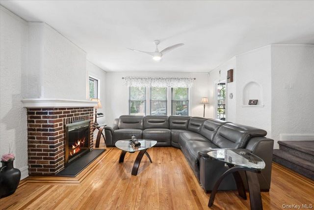 1241 Rhinelander Avenue, Bronx, NY 10461