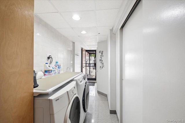 1241 Rhinelander Avenue, Bronx, NY 10461