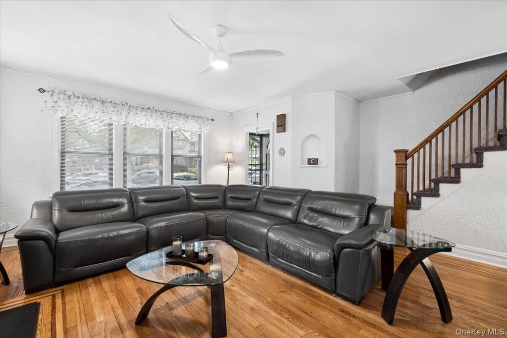 1241 Rhinelander Avenue, Bronx, NY 10461 — photo 3