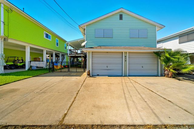 439 Pompano Street, Bayou Vista, TX 77563