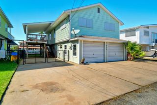 439 Pompano Street, Bayou Vista, TX 77563